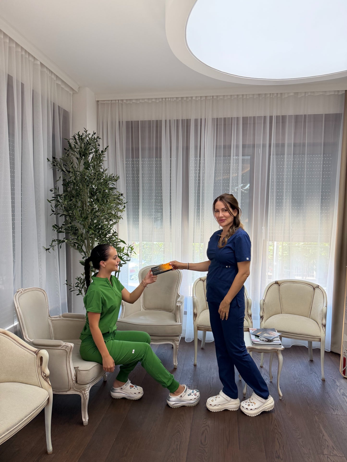 Luna komplet - ženska medicinska i beauty uniforma