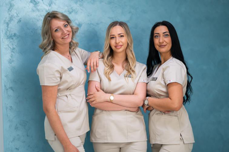 Lux - Magic uniforms-Medicnska_uniforma_Lux_u_bez_boji_.